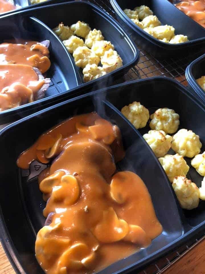 Soeperbe | Traiteur en catering | Vlaamse klassiekers | Rundstong in Madeirasaus